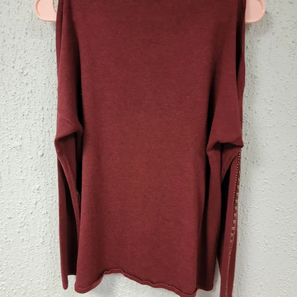 Westport 1962 - Women's Open Shoulder Sweater - Picture 6 of 10